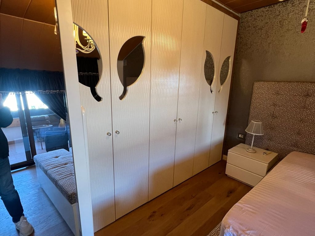 Vendesi Villa a 3 Piani a TEG 600.000 euro