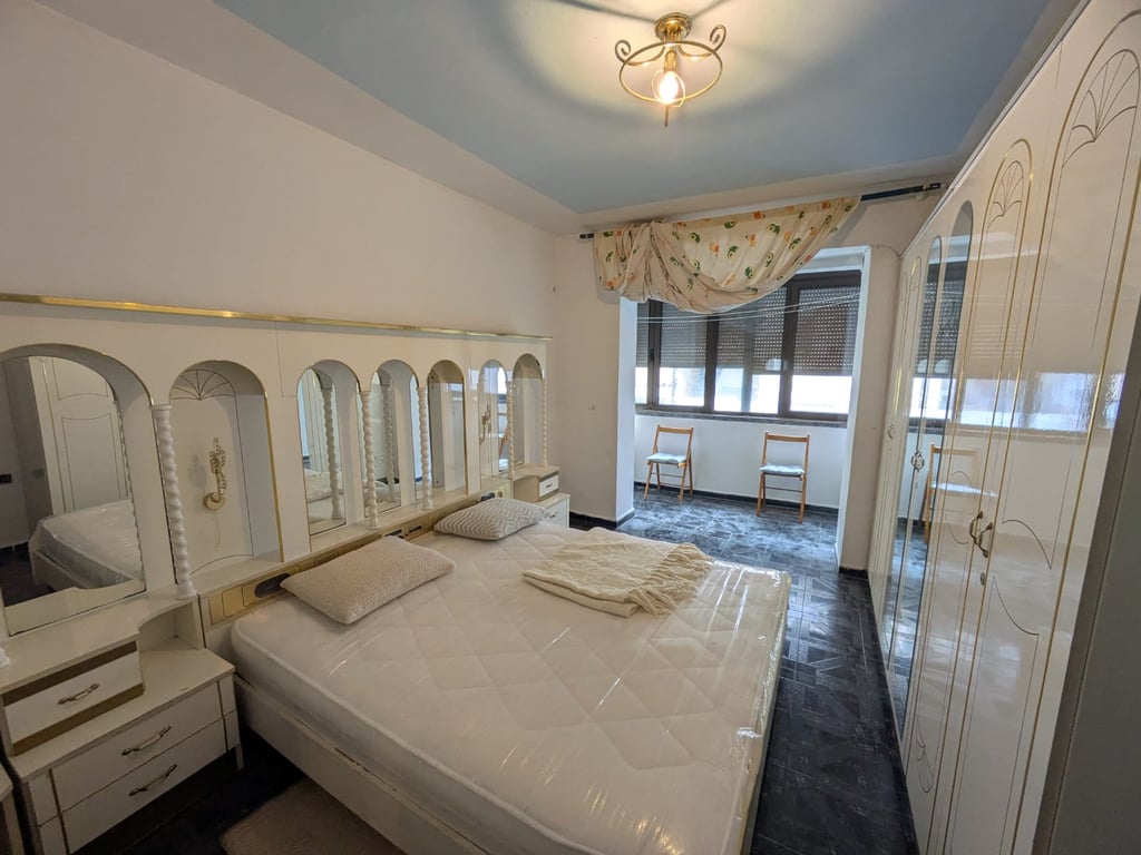 Apartament 1+1 me qira tek Rruga e Kavajes