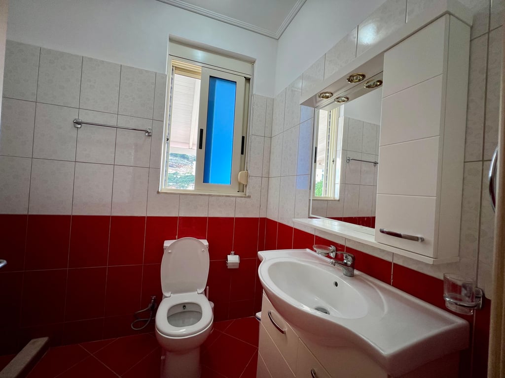 Shitet Papafingo 2+1+Verandë, ”Sarandë”