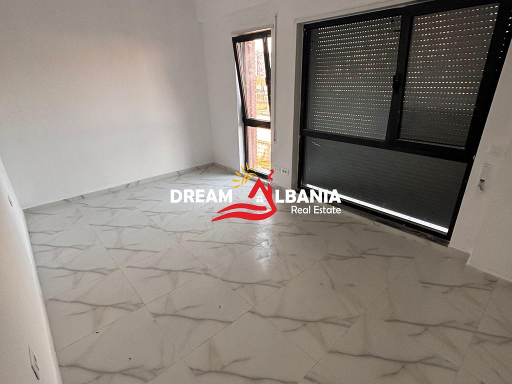 Apartament 2+1+2 per Qera tek Myslym Shyri, Prane Kastratit ne Tirane (ID 42215012)