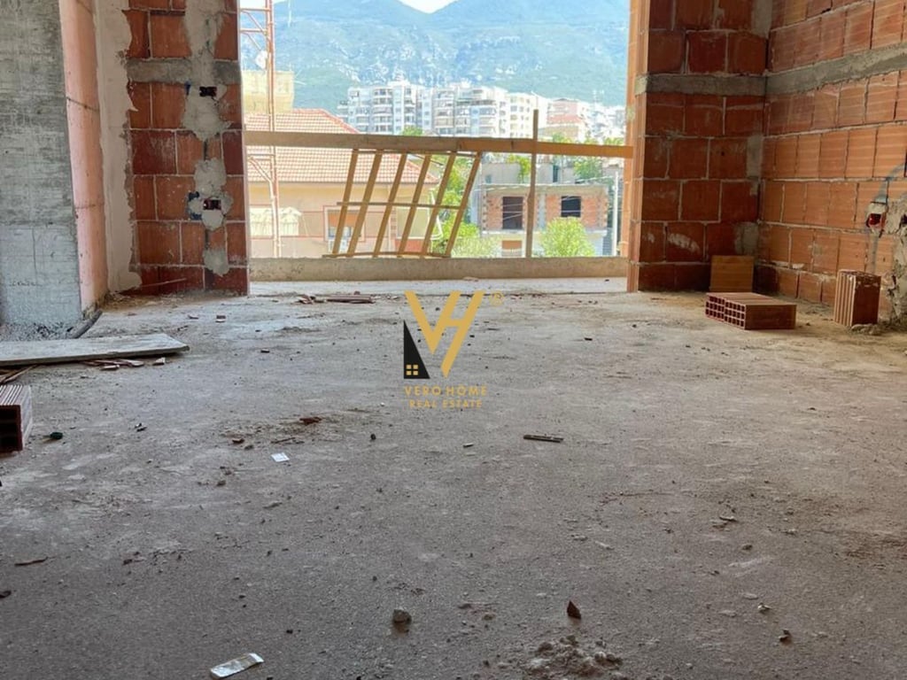 VENDESI APPARTAMENTO 1+1 A PORCELAN 95.300 EURO