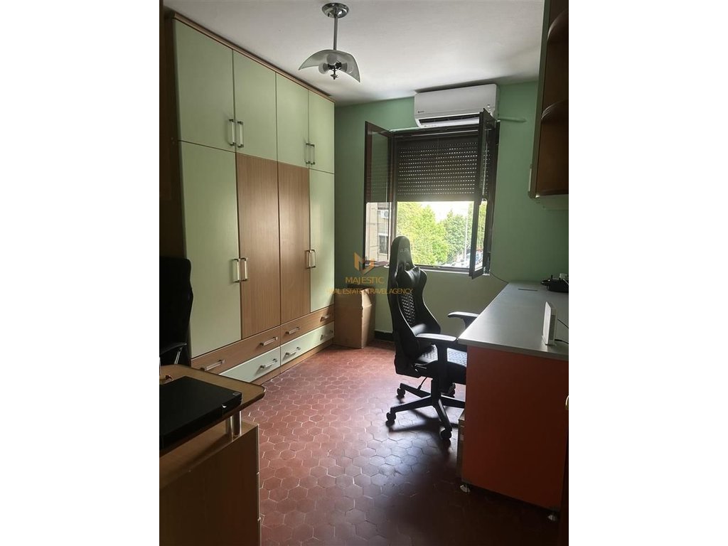 A 2+1 apartment is available for rent in Myslym Shyr.