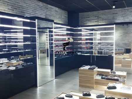 NEGOZIO IN AFFITTO 50 M2 BLOCCO 1.300 EURO