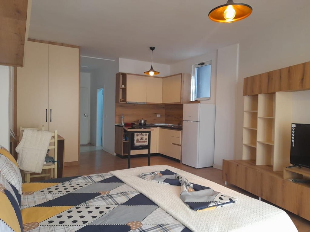 Studio for Rent 📍Report tv, December 21 📌40,000 lek