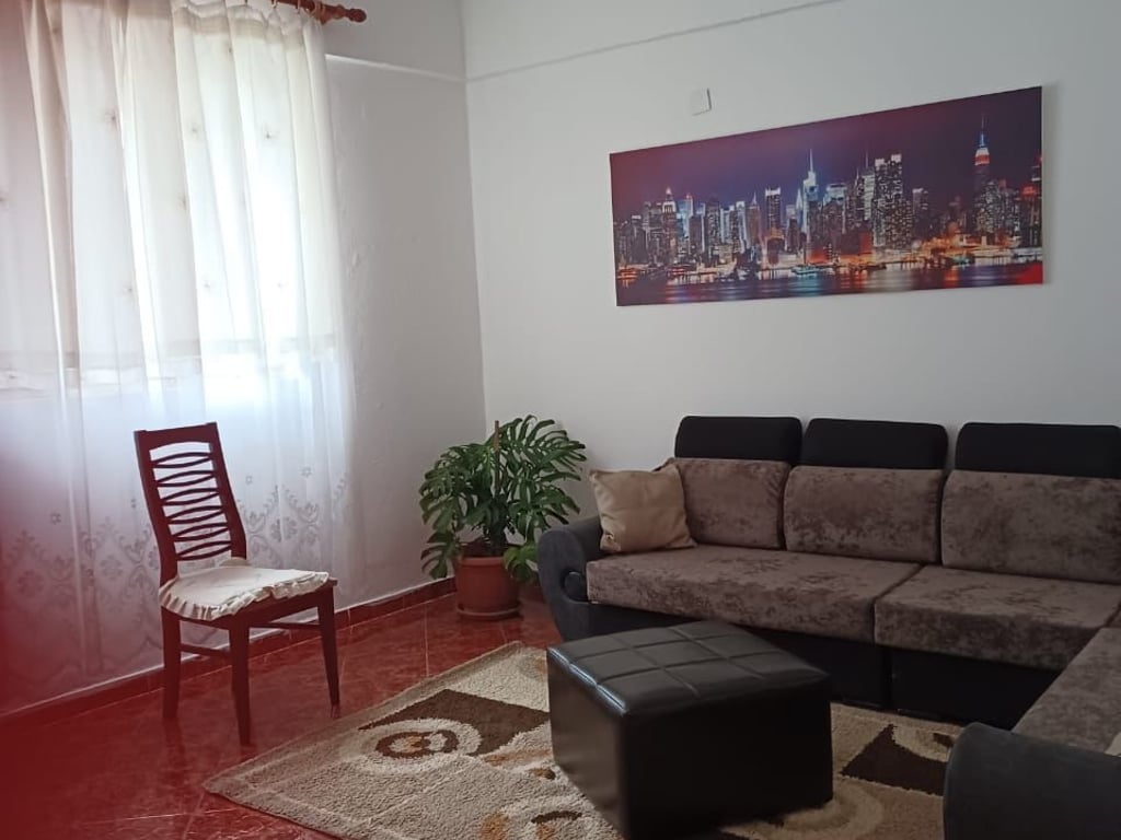 1+1 per qira ne Laprake, afer Kupoles