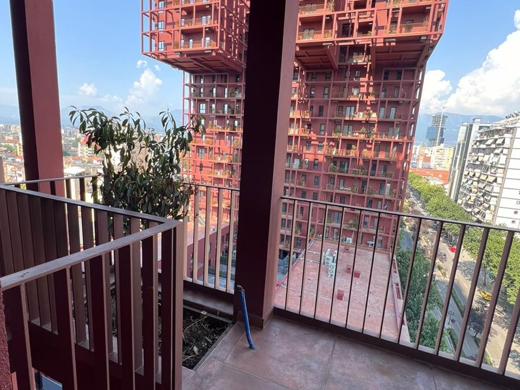 Jepet Me Qira Ambejnt Biznesi 📍Garden Building 