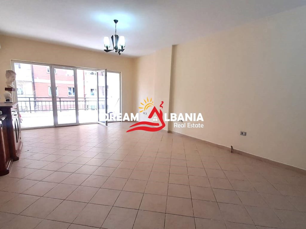 Appartamento 1+1 in affitto in Via Elbasanit vicino al Mulino Vecchio (ID 42111044).