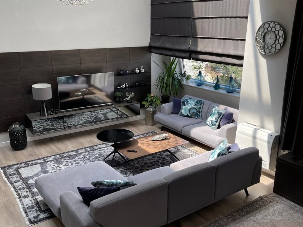 Tirana, in affitto Villa con Piscina Kodra e Diellit Residence 2, 200 m² 2300 Euro affitto o 660.000 Euro vendita