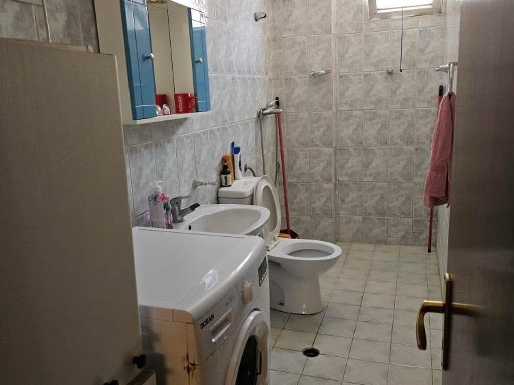 🔑Apartament 3+1 për Qira – Rruga Fortuzi, Qendër! 