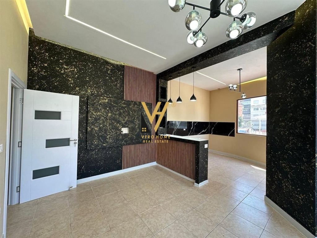 VENDESI APPARTAMENTO 3+1+BLK A DURAZZO 120.000 EURO