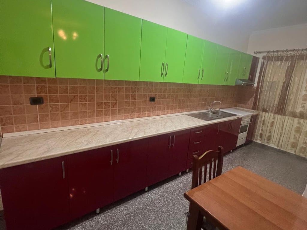 Vile Me Qera 2+1+2 Prane Shkozes (ID BV22417) Tirane