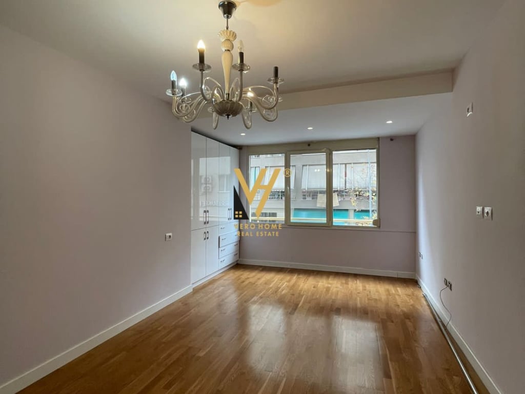 JEPET ZYRE 145 M2 ME QERA TE KOPSHTI ZOOLOGJIK 950 EURO