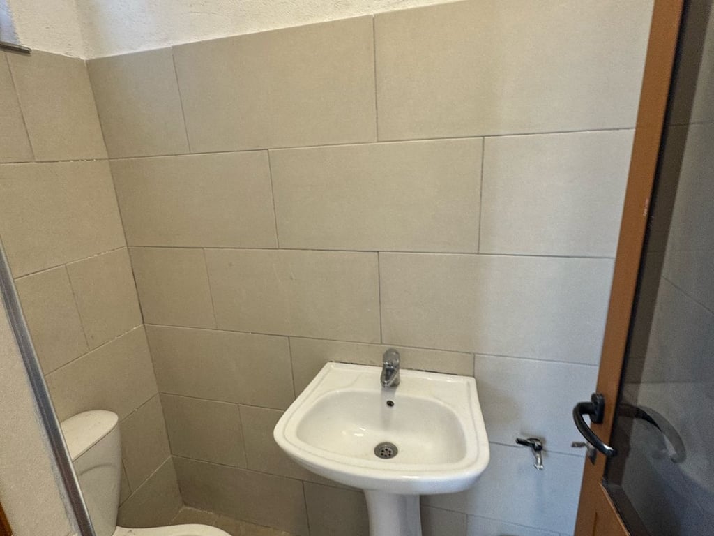 FOR RENT 85M2 SPACE 1000 EURO DON BOSKO