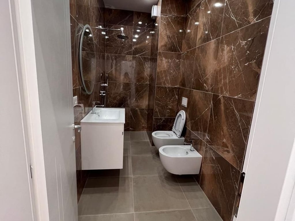 💥Ufficio in affitto presso il Tirana Garden Building