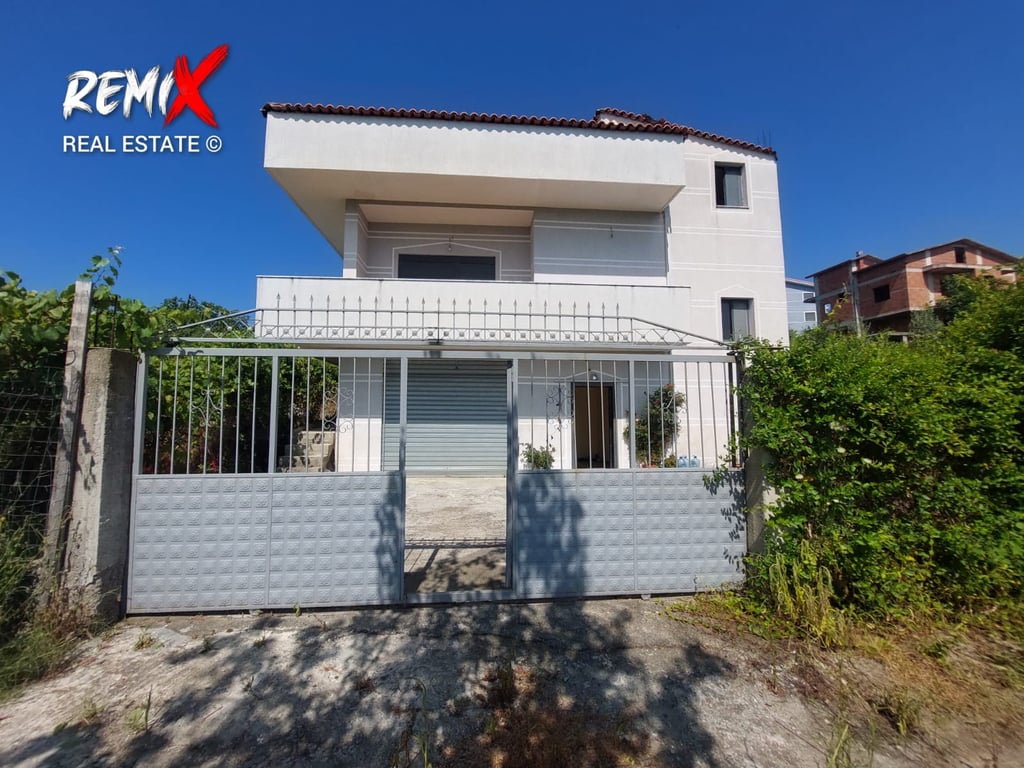 VILLA A 2 PIANI IN VENDITA AD ARAPAJ, DURRES