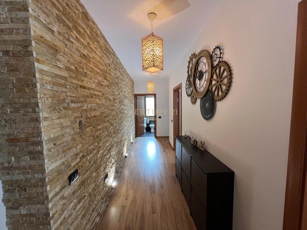 Affittasi appartamento 2+1 a Fresk 450 € /Mese