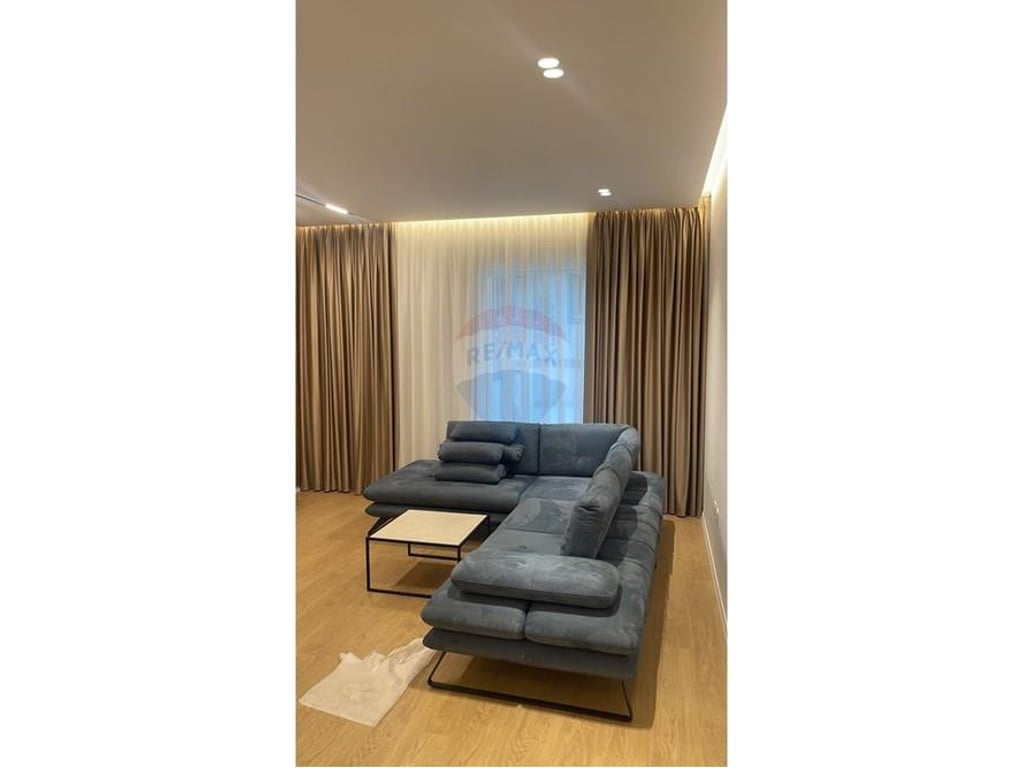 Apartament - Për Qira - Liqeni i Thatë