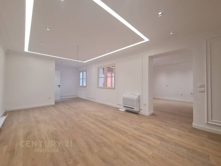 OFROJ PER QIRA AMBIENT PER ZYRA 140M, SHKOLLA E BALETIT!