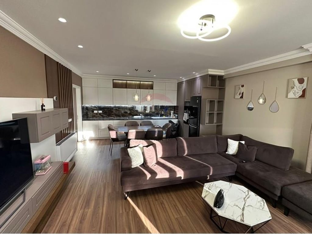 Jepet me qera apartament 3+1+2+2