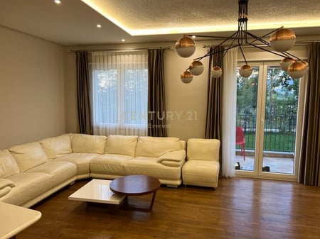 🏡 SHESIM APARTAMENT 4+1+2 ME OBORR 400m² + POST PARKIMI, REZIDENCA SECRET GARDEN | ✨️ FOR SALE 4+1+2 APARTMENT WITH 400m² GARDEN + PARKING SPOT, SECRET GARDEN RESIDENCE