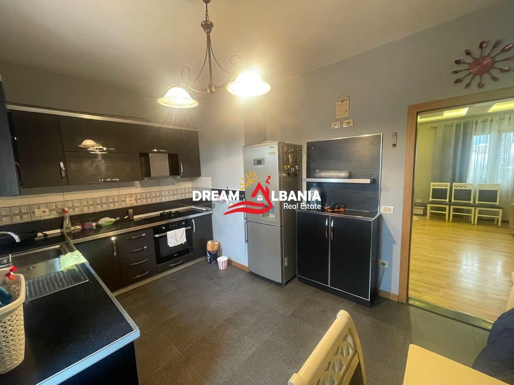 For rent 2 floors of a duplex villa – Bulevardi i Ri Tirana (ID 4251368)