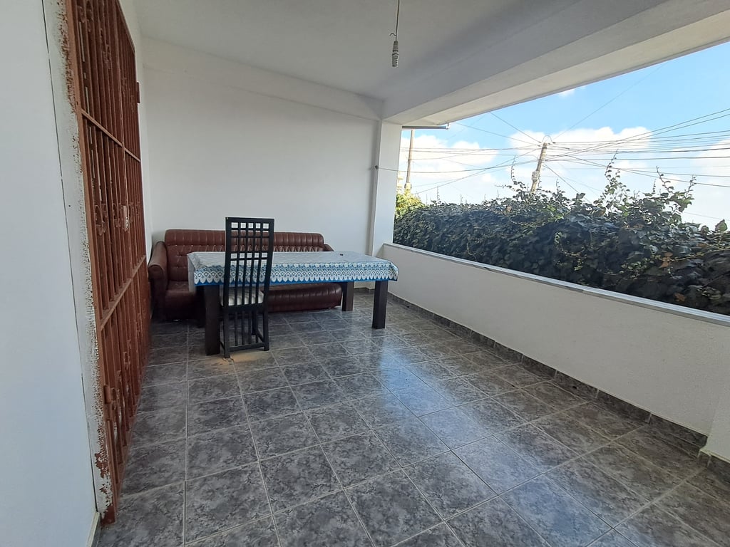 Shitet apartament 3+1 + garazh te Kodra e Vilës!
