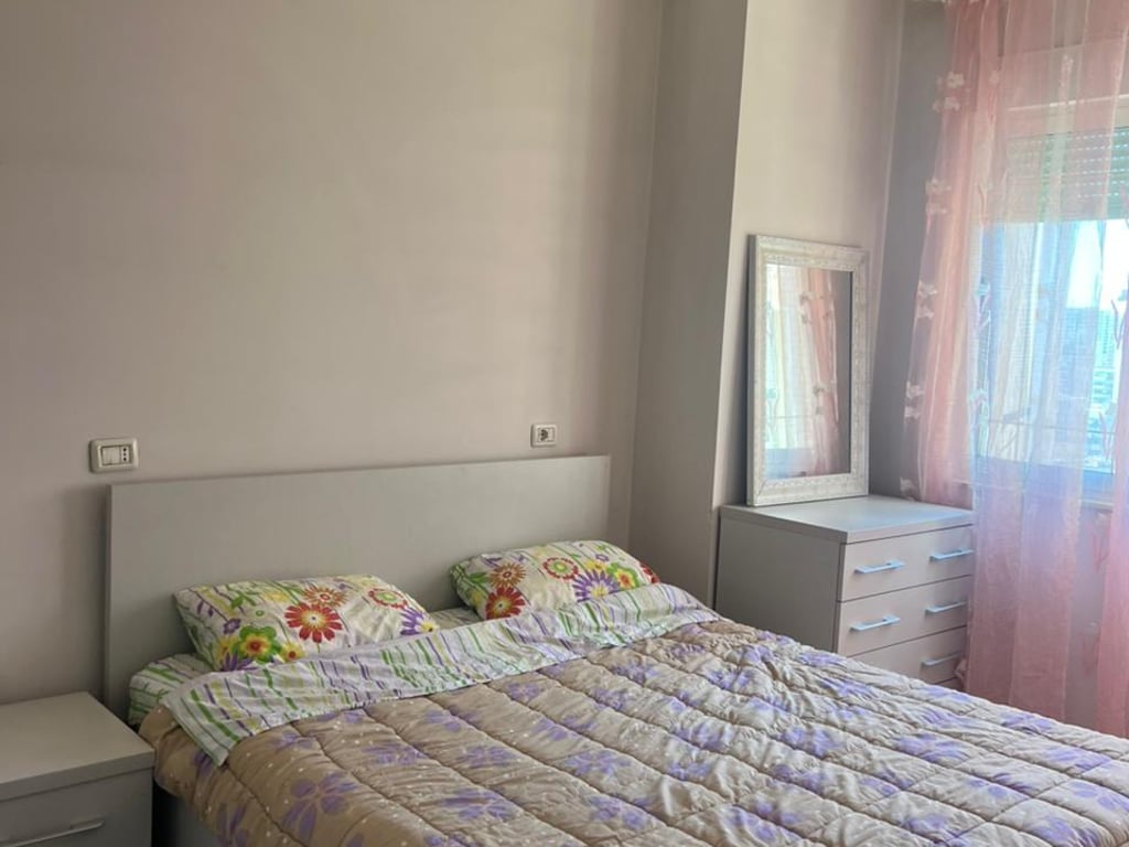 Appartamento 2+1+1 in affitto scuola Partizani