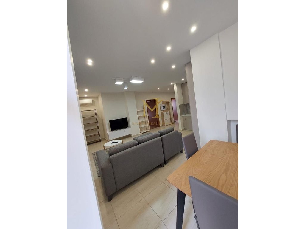 APARTAMENT 2+1 MUZEUMI DURRES!!