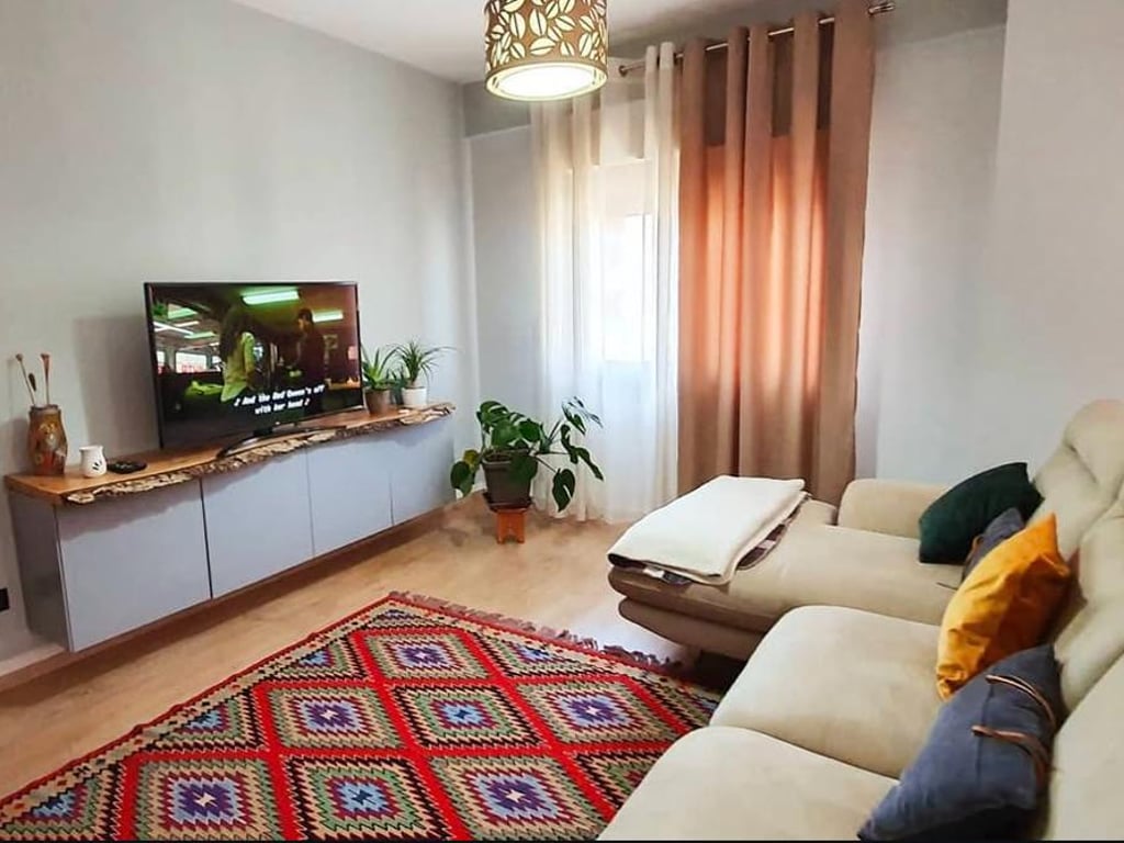 Appartamento duplex 2+1+2 in Affitto nella Communità di Parigi