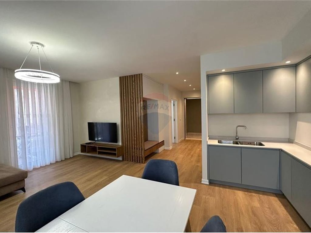 1+1 Apartment for Rent at Zogu i Zi