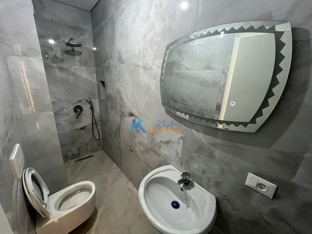 2+1+2 per qira te Bulevardi i Ri
