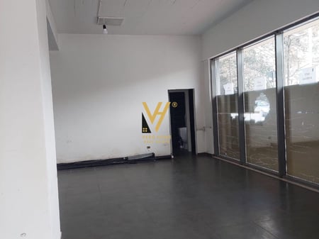STORE FOR SALE 82 M2 ON DIBRA STREET 260,000 EURO
