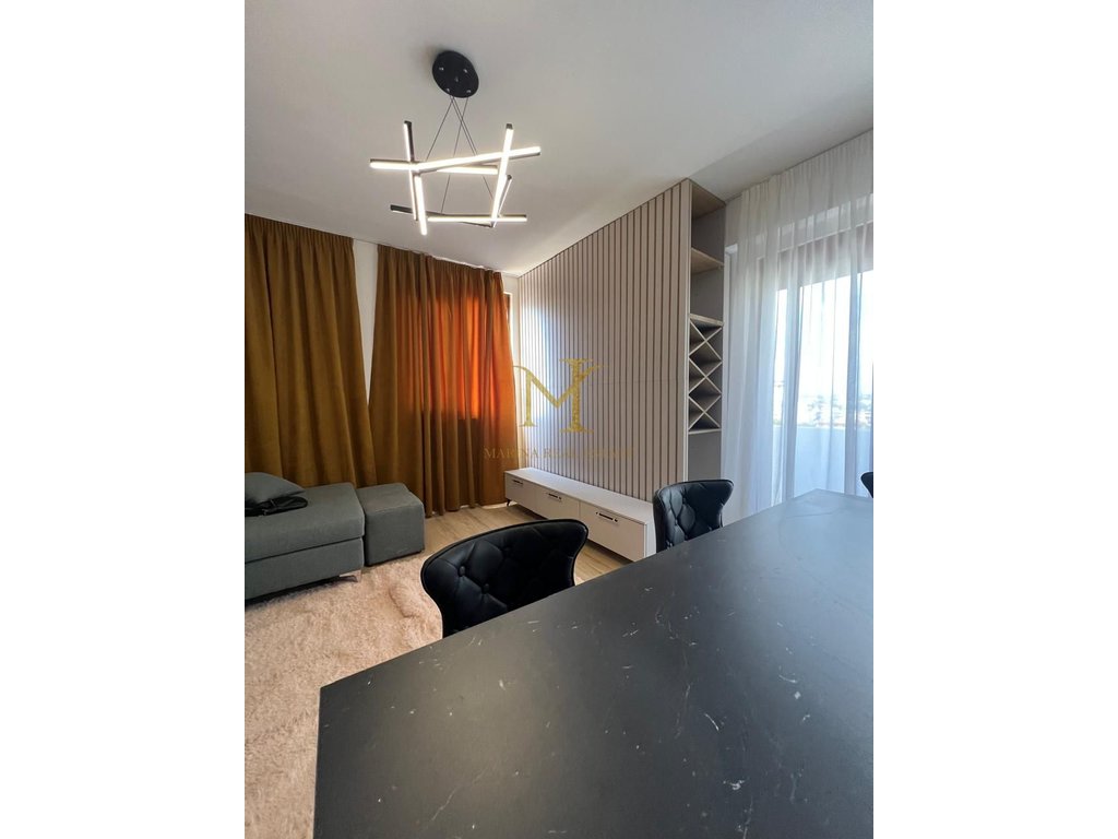 AFFITTASI APPARTAMENTO CON VISTA MARE, SPIAGGIA DI DURRES!!