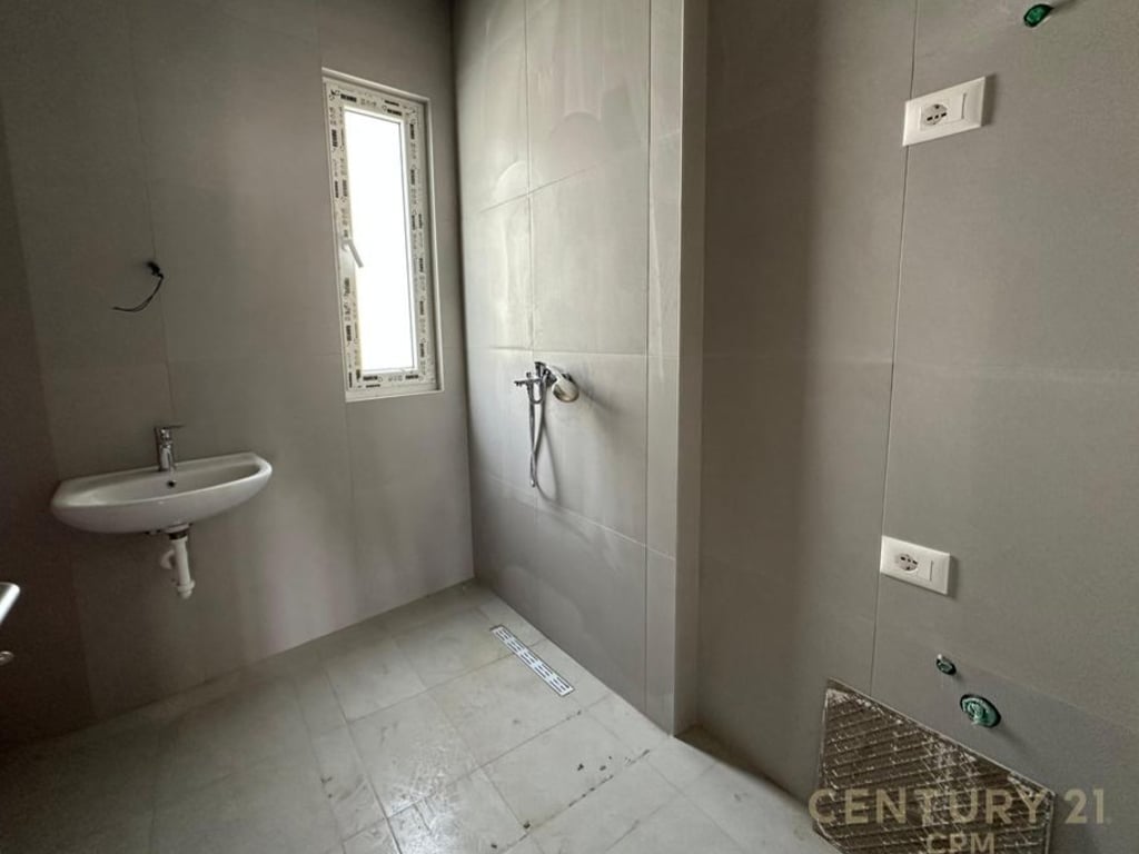  ✨🏡 SHITET DUPLEX 4+2 – RIVER SIDE RESIDENCE, TIRANË