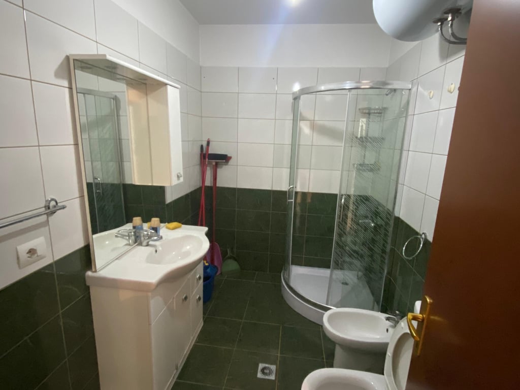 Affitto, Appartamento 2+1, Vicino alla Procura, Tirana.