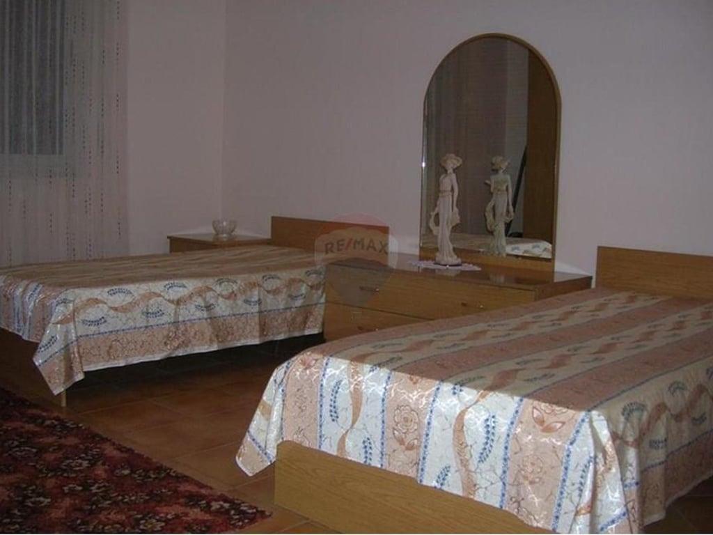 2+1+2 apartment for rent in Myslym Shyri!