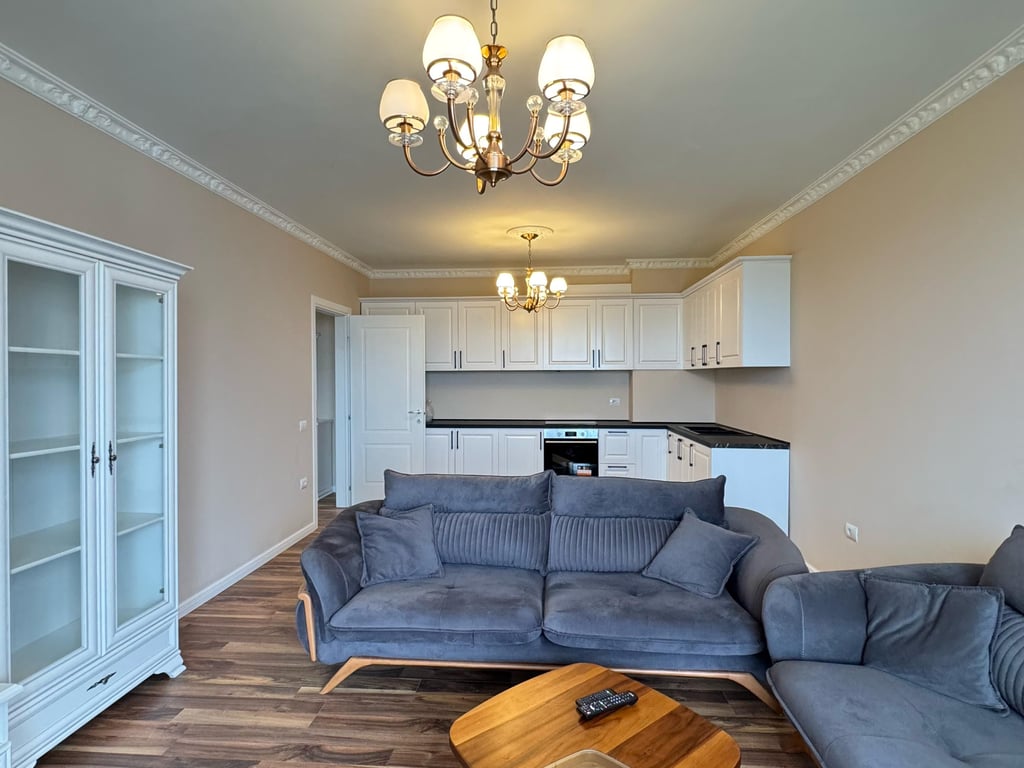 Apartment luksoz i mobiluar per shitje.