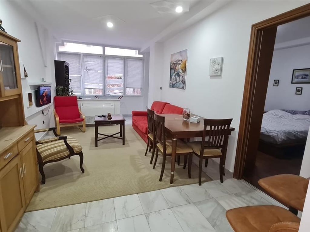 1+1 per qira ne Bllok, afer Juridikut