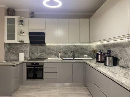 APARTMENT FOR RENT 2+1+2 PARKING SPOTS 700 EURO GOLDEN PARK COMPLEX