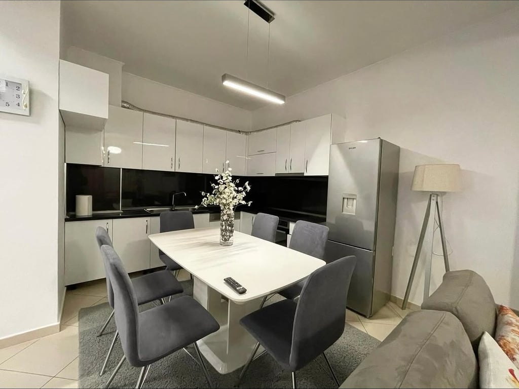 Affittasi appartamento 2+1 Tirana Golden Park 3