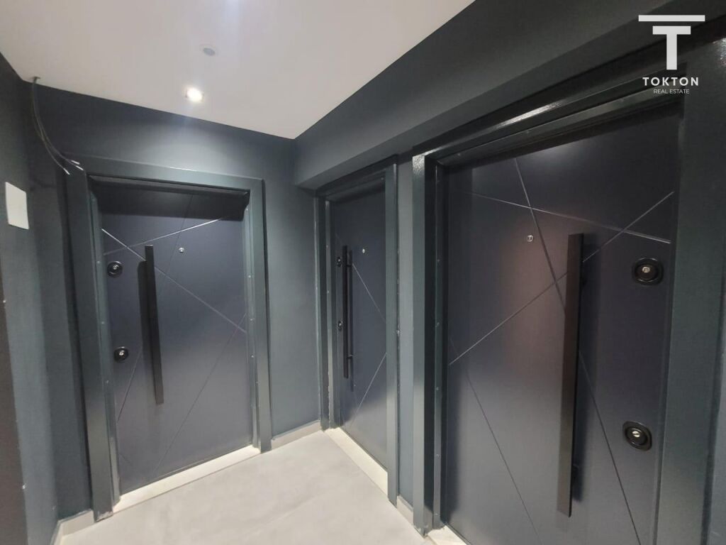 FOR SALE, 1+1 APARTMENT + 2 STUDIOS, DECEMBER 21, TIRANA