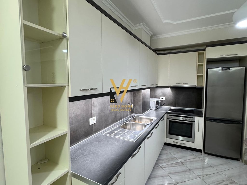 1+1 Apartment with Balcony for Rent in the Paris Commune 600 Euro