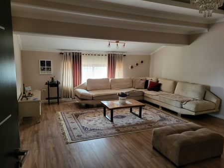 Appartamento in affitto 2+1 a Selvia (ID B2201297) Tirana.