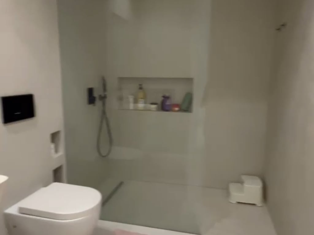 2+1 apartment for sale near the dry lake and the Zoo Garden.