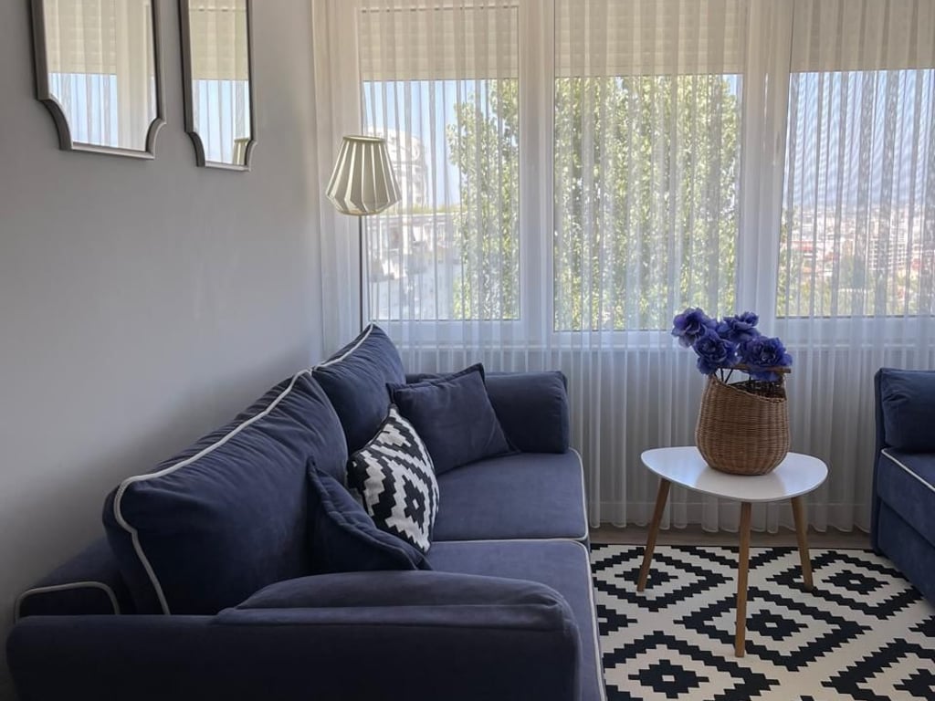 Tirana, in affitto Villa con Piscina Kodra e Diellit Residence 2, 200 m² 2300 Euro affitto o 660.000 Euro vendita