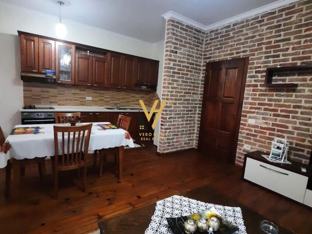 JEPET VILE 2 KATESHE ME QERA NE NDROQ 1.400 EURO