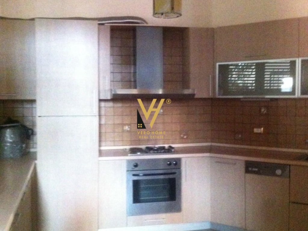 3-Story Villa for Rent in Student City - 2,500 Euros