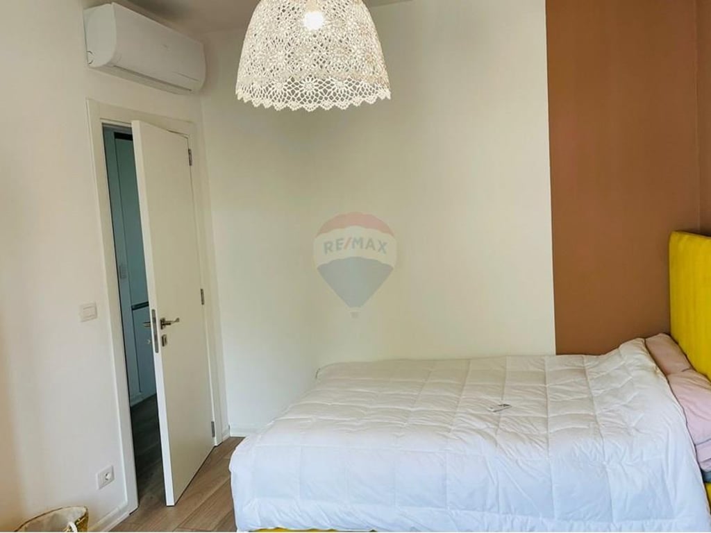 2+1 apartment with parking for sale in Vala Mar!