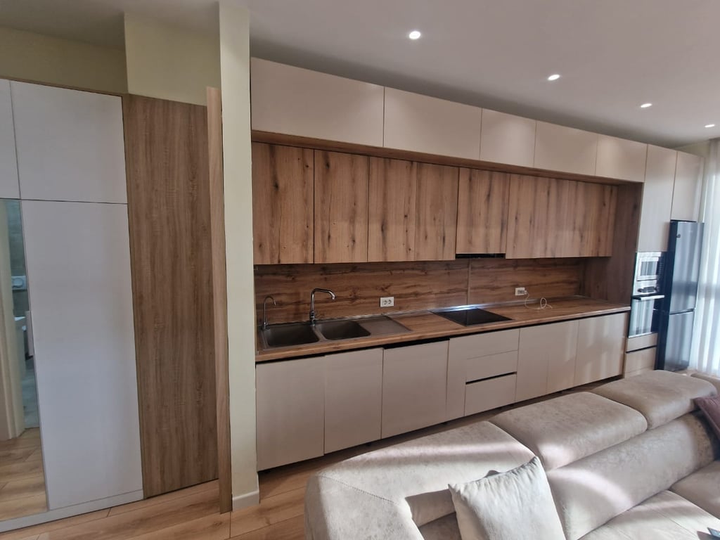 Apartment 2+1+2 bathrooms for rent at Tregu Dinamo.