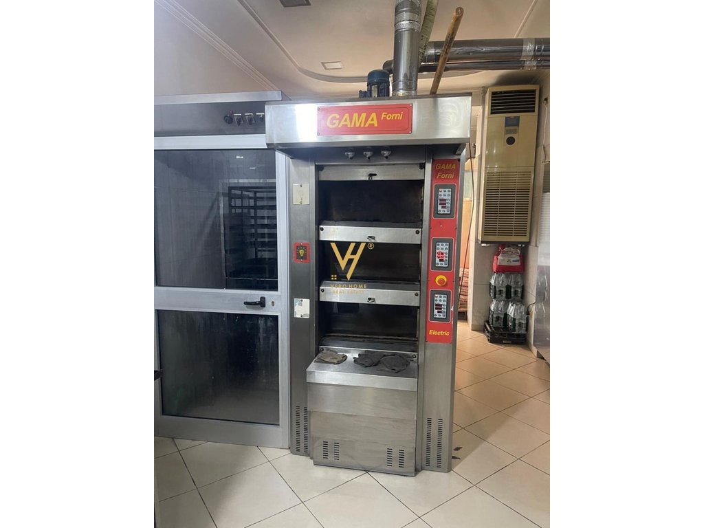 JEPET DYQAN 53M2 ME QERA TEK HARRY FULTZ 1.800 EURO